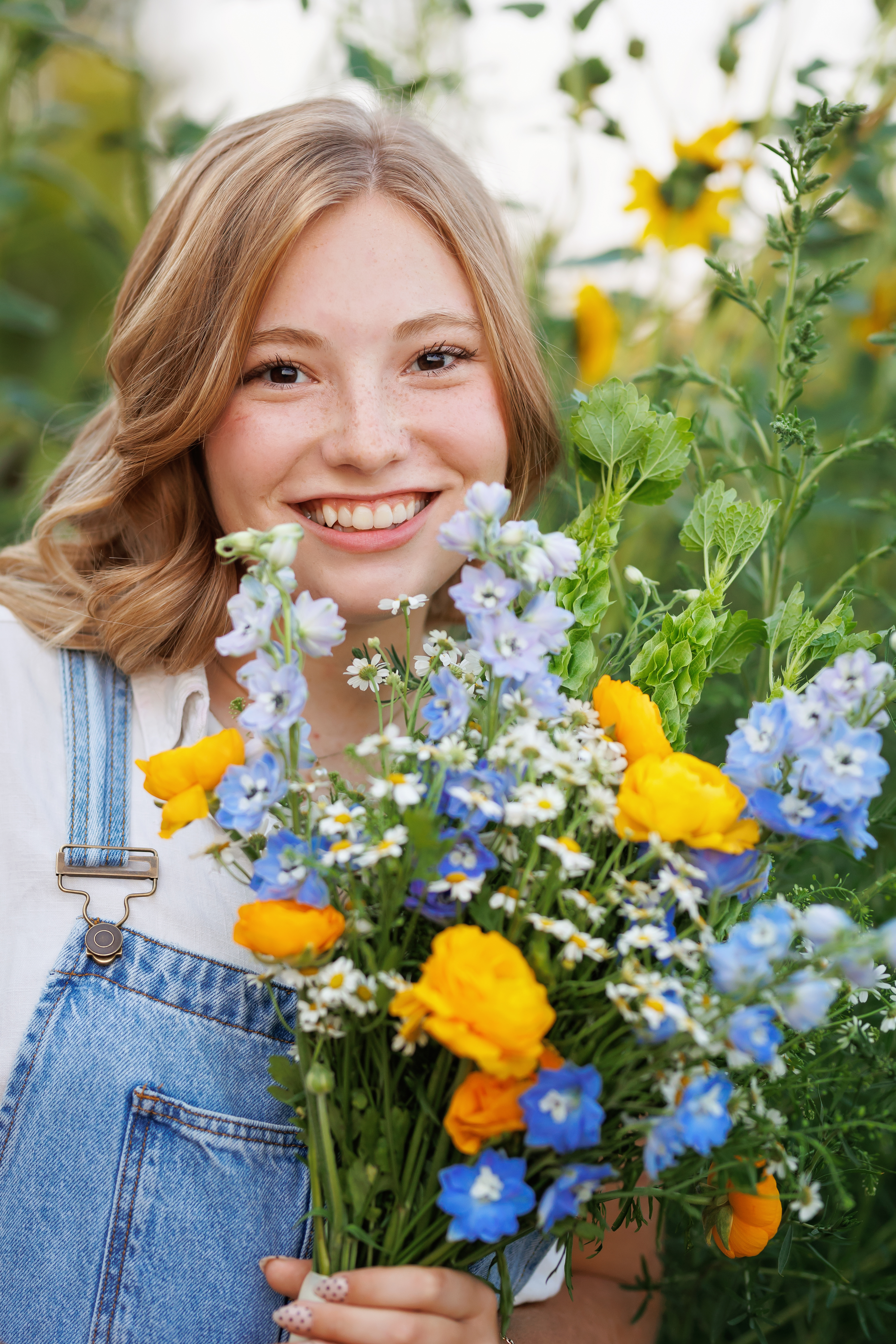 Lead Floral Designer & Founder in floral studio